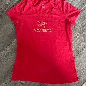 Arc’teryx tshirt